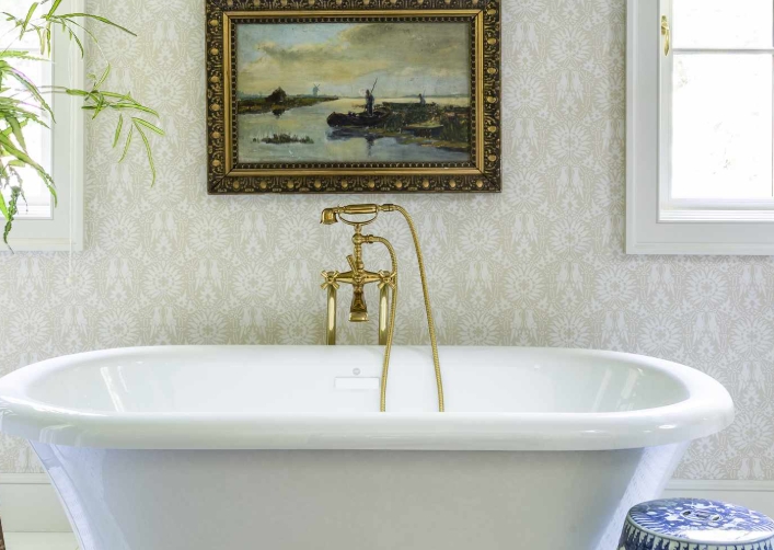 vintage bathroom wall decor